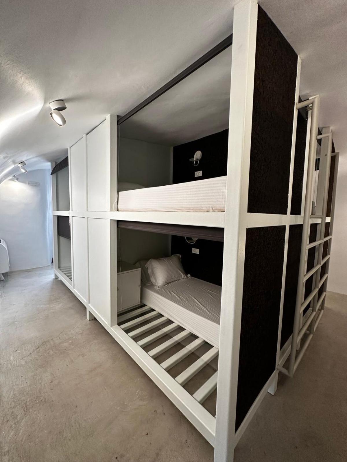 Hostel 16 Oia מראה חיצוני תמונה