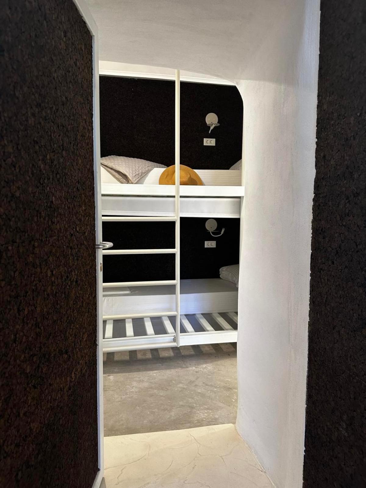Hostel 16 Oia מראה חיצוני תמונה